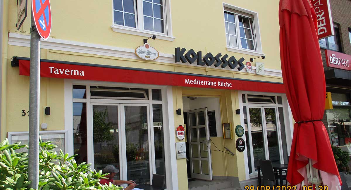 Restaurant KOLOSSOS mit neuer Markise